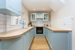 Kitchen- click for photo gallery